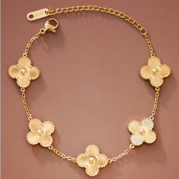 18K Gold Clover Bracelet (7700) - Picture 2 of 6